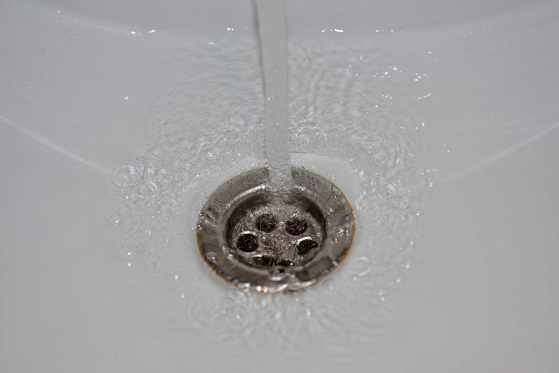 A2B Drains provides services to unblock blocked sinks and drains for properties in Woodford.